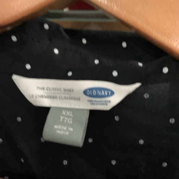 Old Navy - Polkadot Buttondown - Picture 2 of 5